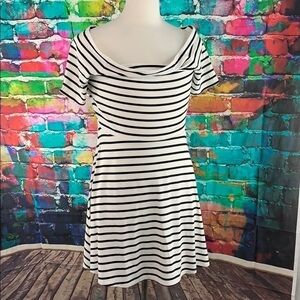 WHITEHOUSE Black Market Women’s Mini Dress Size L